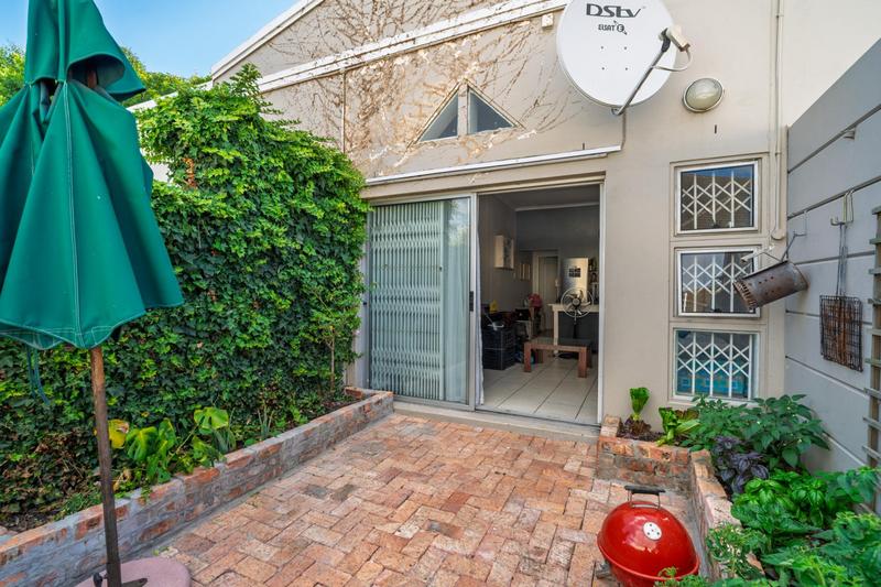 1 Bedroom Property for Sale in Kenilworth Western Cape